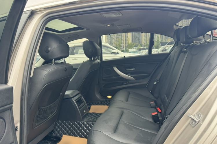 Used BMW 3 Series 2015 316Li Fashion Model
