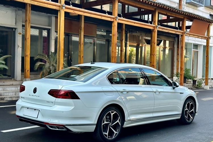 Used Volkswagen Magotan 2023 2 Million Units Commemorative Edition 330TSI DSG Luxury Version
