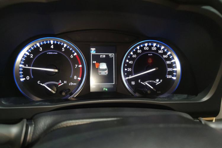 Used Toyota Highlander 2018 2.0T Four-Wheel Drive Luxury Version 7 Seats China VI Standard
