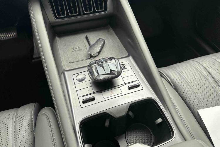 Used BYD Song L EV 2025 Intelligent Driving Version 662 km LiDAR Excellence Edition