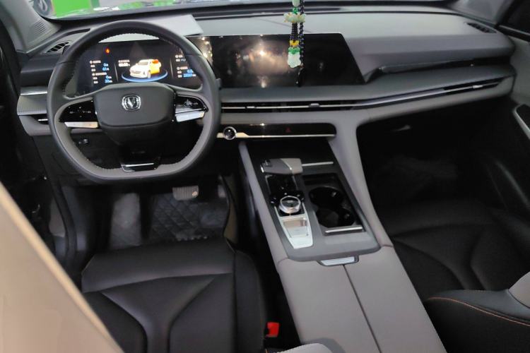 Used Changan CS75 PLUS 2022 2nd Generation 1.5T Automatic Prestige Version
