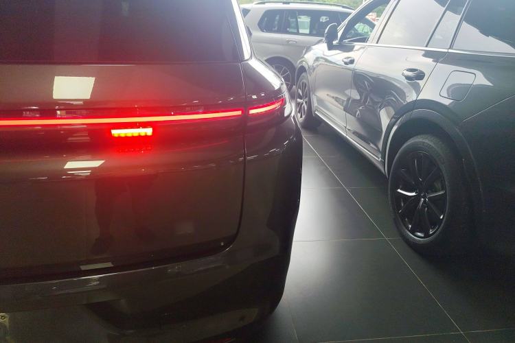 Used Li Auto L8 2023 Pro Model
