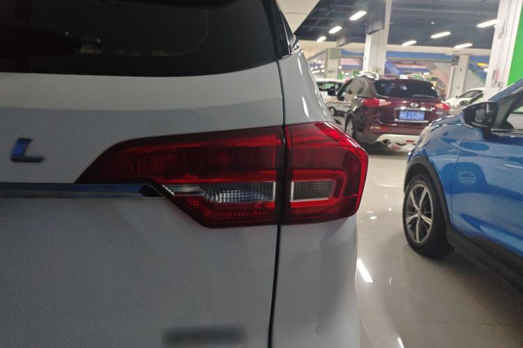 Used Haval M6 2018 1.5T DCT Two-Wheel Drive Elite Model
