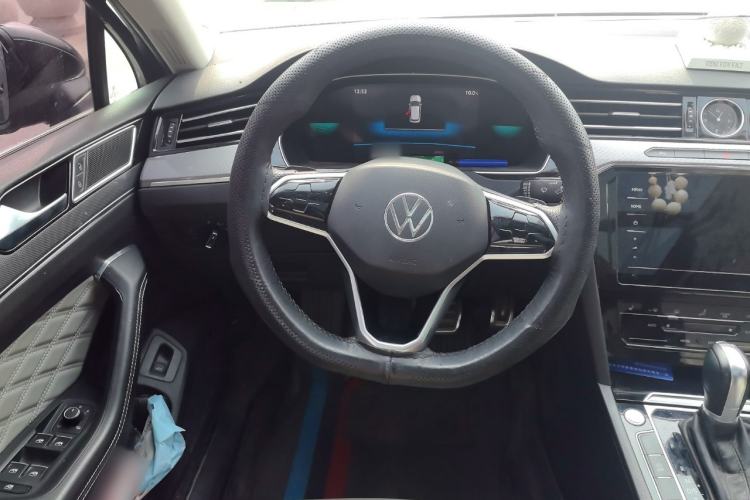 Used Volkswagen Magotan 2023 2 Million Units Limited Edition 330TSI DSG Leading Version