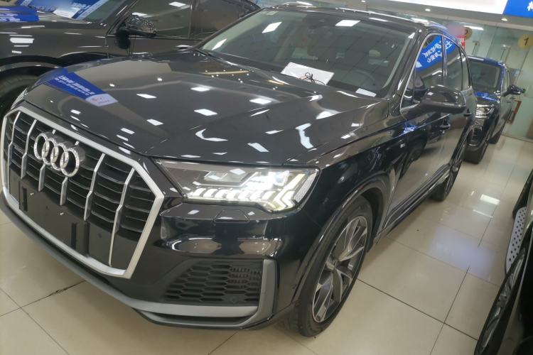Used Audi Q7 2021 55 TFSI quattro S line Sport model