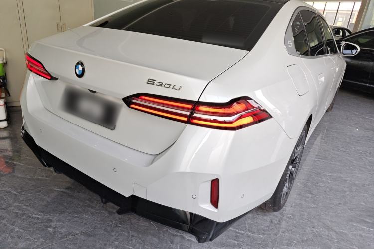 Used BMW 5 Series 2025 530Li Luxury Edition M Sport Package