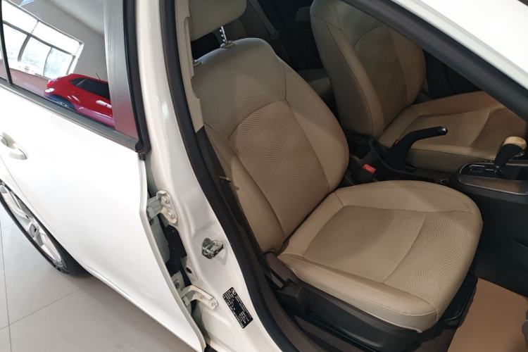 Used Chevrolet Cruze 2015 1.5L Classic SE AT
