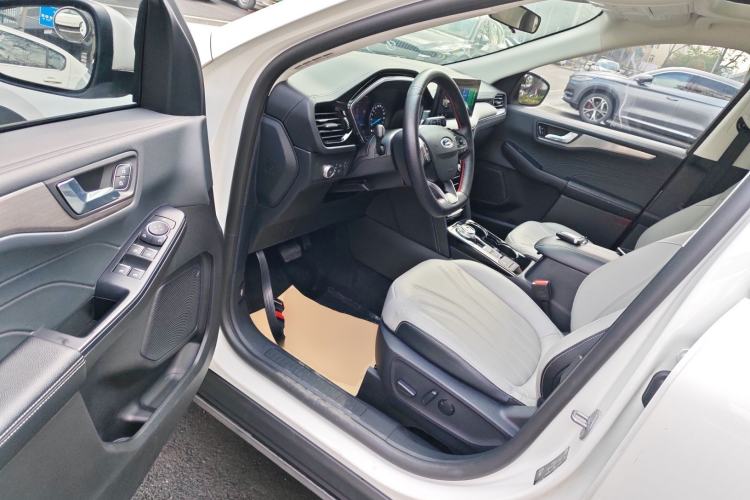 Used Ford Escape 2020 EcoBoost 245 Two-Wheel-Drive Comfort Edition
