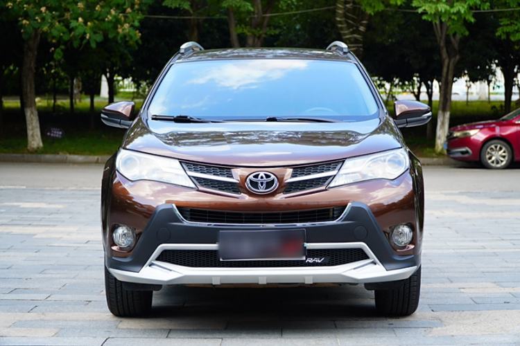 Used Toyota RAV4 2015 2.0L CVT Two-Wheel Drive Urban Edition
