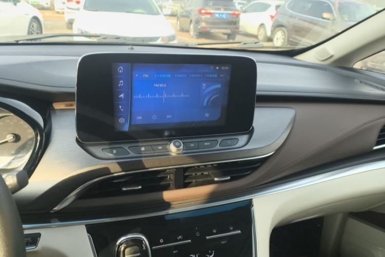 Used Buick GL8 2023 Land Executive Class Comfort Model
