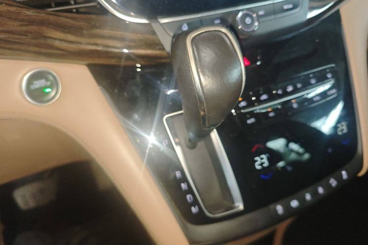 Used Buick GL8 2017 ES 28T Luxury Model China V Standard
