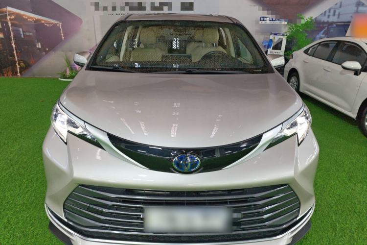 Used Toyota Sienna 2021 2.5L Hybrid Luxury Edition
