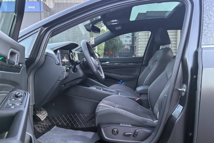 Used Volkswagen Golf 2023 Facelift 280TSI DSG R-Line Lite
