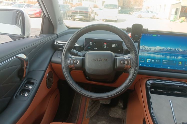 Used AION V 2024 Aion Tyrannosaurus 650 Smart Luxury Edition
