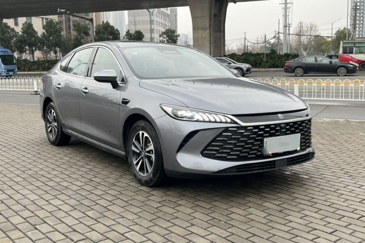 Used BYD Qin PLUS 2025 DM-i Smart Drive 55KM Beyond Model
