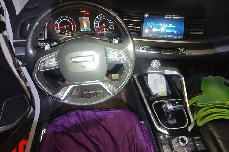 Used Haval H6 2017 Red Label 2.0T Automatic Two-Wheel Drive ZhiShang Model