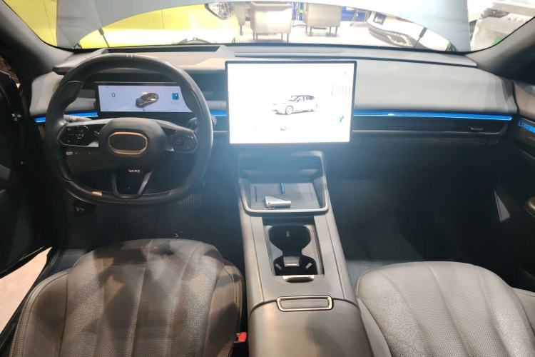 Used Lynk & Co 07 2024 EM-P 126 Long-Range Ultra
