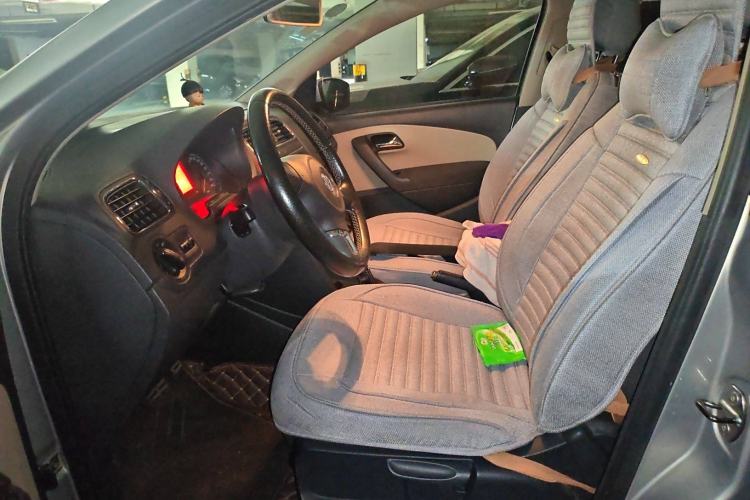 Used Volkswagen Polo 2012 1.6L Cross Polo Automatic Transmission
