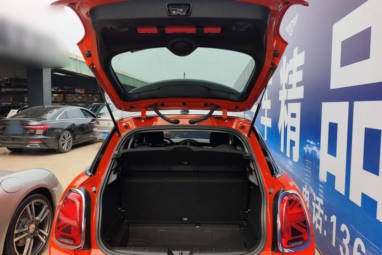 Used  MINI 2018 1.5T COOPER Classic Edition Five-Door Version