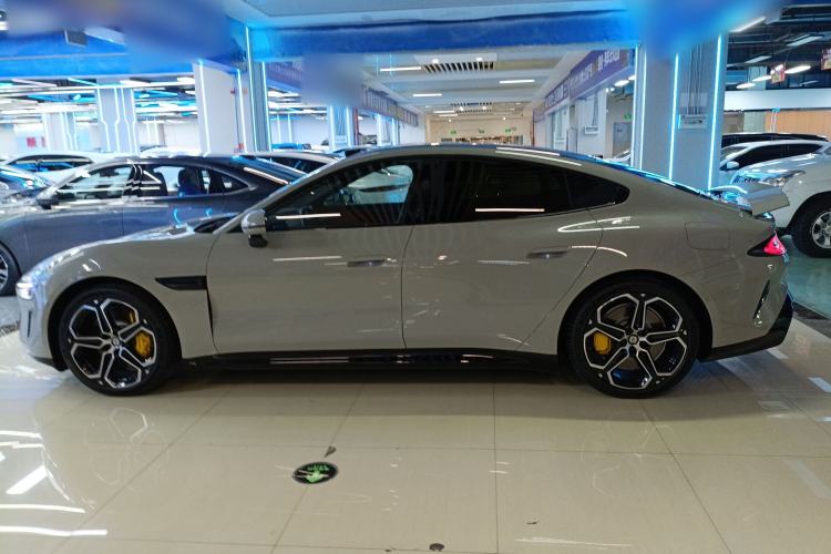 Used  SU7 2024 Rear-Drive Ultra-Long Range Advanced Pro-Level Intelligent Driving Version
