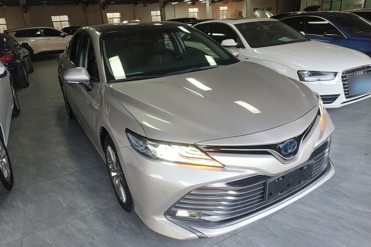 Used Toyota Camry 2019 Dual-Engine 2.5 HG Luxury Edition China VI Standard