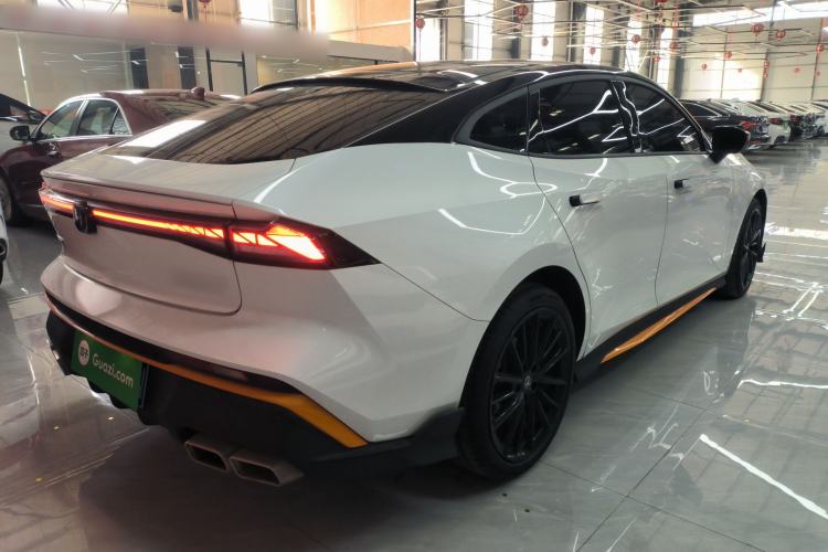 Used Changan UNI-V 2024 1.5T Prestige Sport Edition