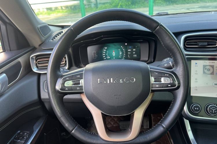 Used Lynk & Co 01 2017 2.0T Two-Wheel Drive Pro Edition
