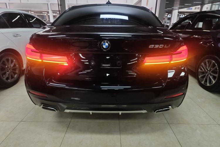 Used BMW 5 Series 2021 Facelifted 530Li Leading Edition M Sport Package
