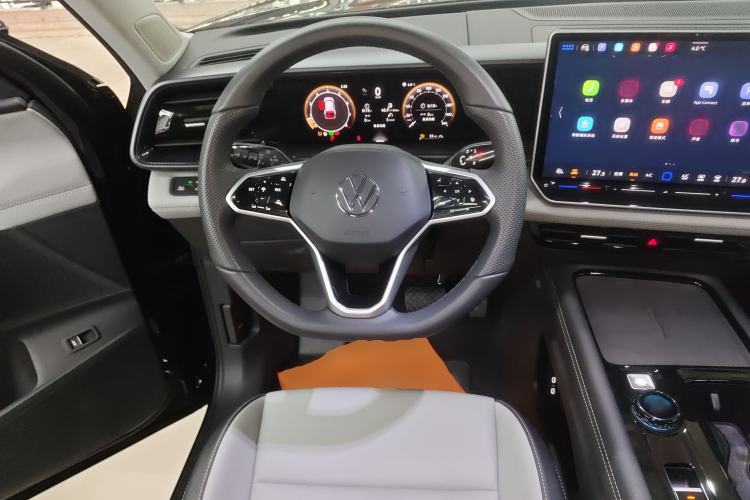 Used Volkswagen Teramont 2026 Model, Tiguan Pro 380TSI Two-Wheel Drive Cross-Border Edition
