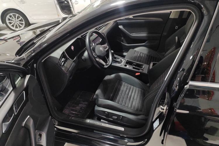 Used Volkswagen Magotan 2020 330TSI DSG Luxury Edition
