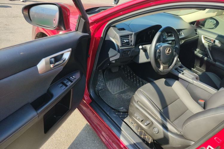 Used Lexus CT 2017 CT200h Elite Edition Solid Color China V Standard
