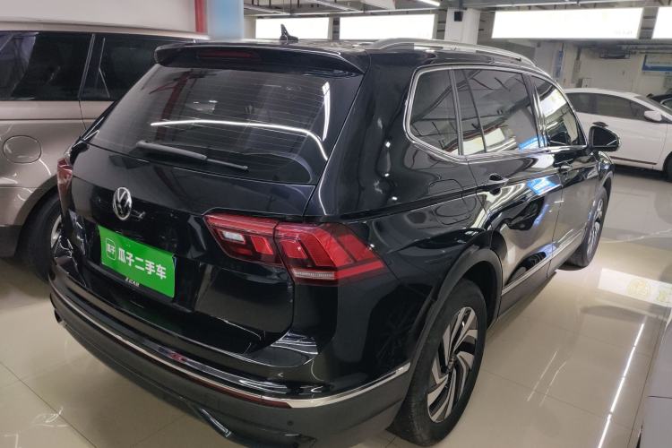 Used Volkswagen Tiguan L 2024 Outstanding Model 300TSI Automatic Two-Wheel Drive Longteng Edition
