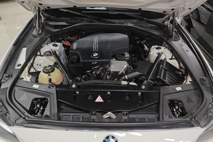 Used BMW 5 Series 2014 525Li Luxury Design Package
