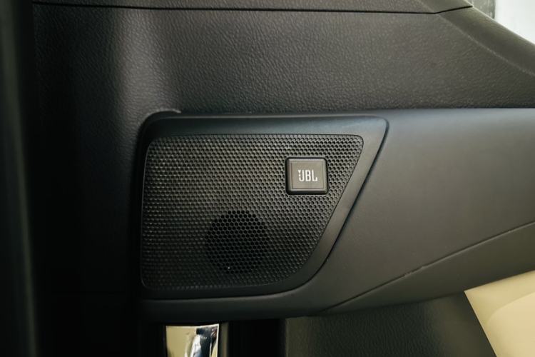 Used Toyota Alphard 2021 Dual-Engine 2.5L Luxury Edition
