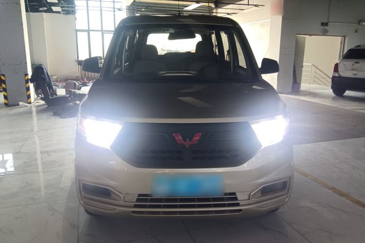 Used Wuling Hongguang V 2019 1.5L Jingqu Version China VI LAR
