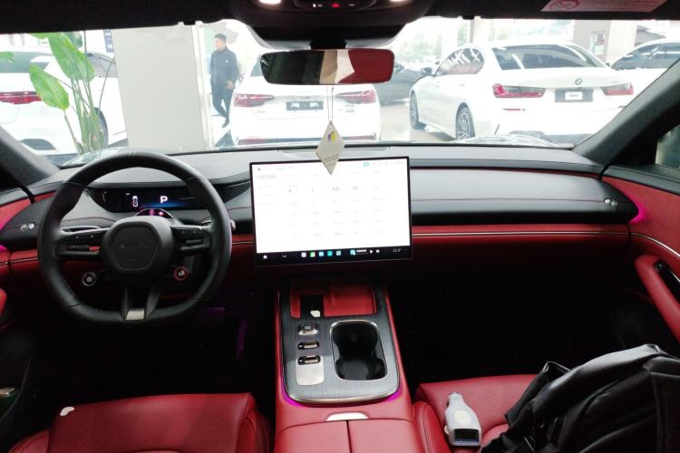 Used  SU7 2024 Rear-Drive Long-Range Intelligent Driving Version
