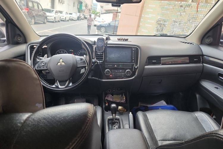 Used Mitsubishi Outlander 2016 2.4L 4x4 Elite Edition 5 Seats
