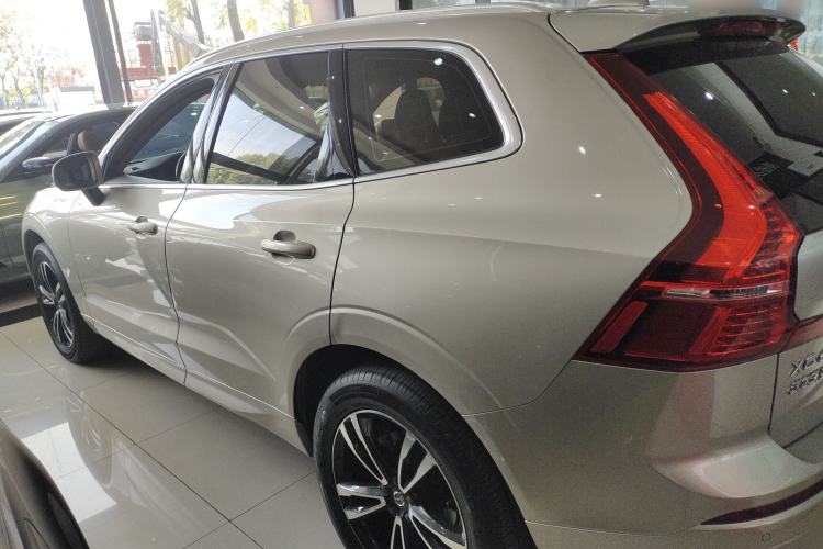 Used Volvo XC60 2019 T5 4x4 Smart Edition China V Standard
