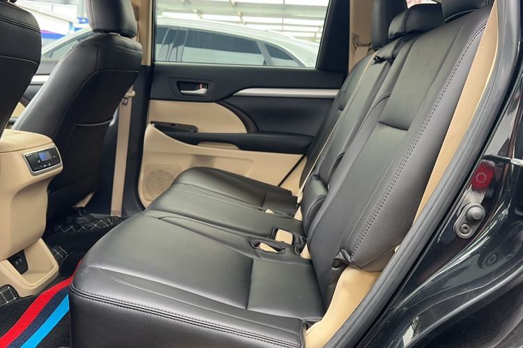 Used Toyota Highlander 2018 2.0T Four-Wheel Drive Elite Edition 7 Seats China VI Standard
