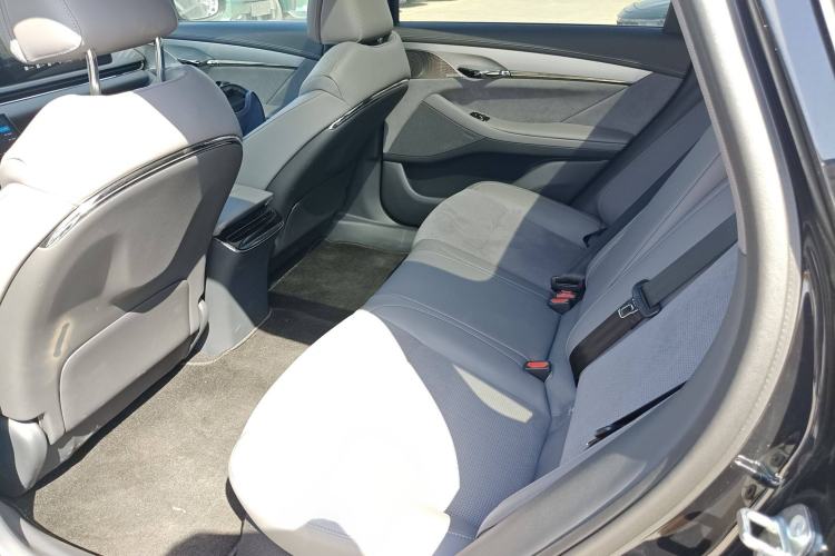 Used VOYAH PASSION 2024 PHEV Four-Wheel Drive Ultra-Long Range Flagship Model
