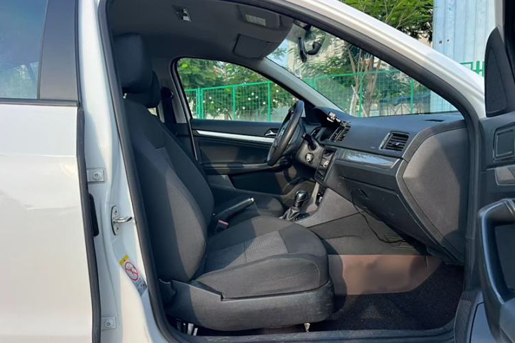 Used Volkswagen Lavida 2017 1.6L Automatic Fashion Edition
