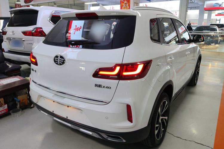 Used Bestune X40 2019 1.6L Automatic Luxury Edition China VI
