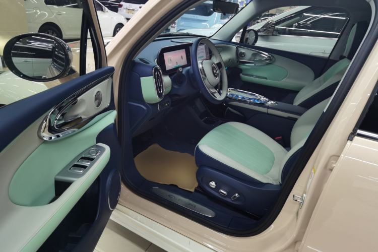 Used ORA Ballet Cat 2022 401 km Nutcracker Edition
