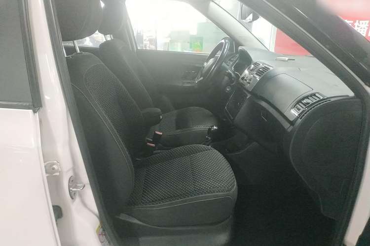 Used Skoda Fabia 2014 1.6L Automatic Sport Edition
