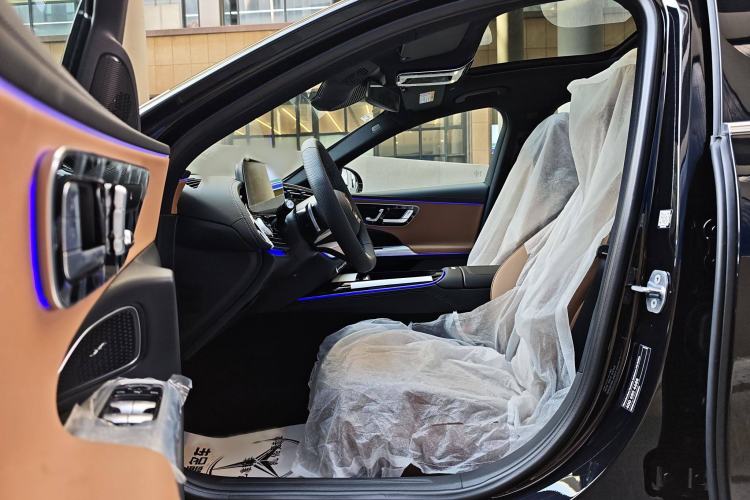 Used Mercedes-Benz E-Class 2024 E 260 L 4MATIC Sport Edition
