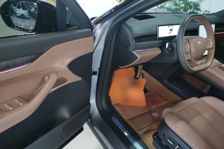 Used Nio ES8 2024 75 kWh Executive Edition
