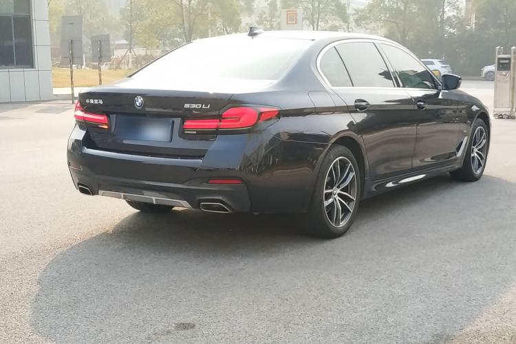 Used BMW 5 Series 2022 Second Facelift 525Li M Sport Package
