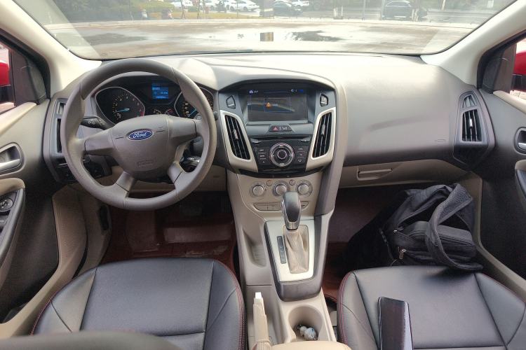 Used Ford Focus 2012 Sedan 1.6L Automatic Comfort Model
