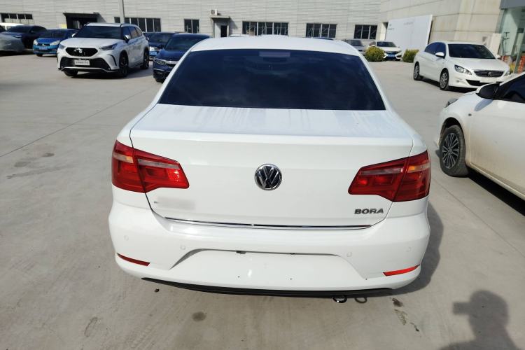 Used Volkswagen Bora 2014 1.6L Automatic Luxury Model
