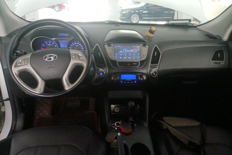 Used Hyundai ix35 2015 2.0L Automatic 2WD Smart Type China IV
